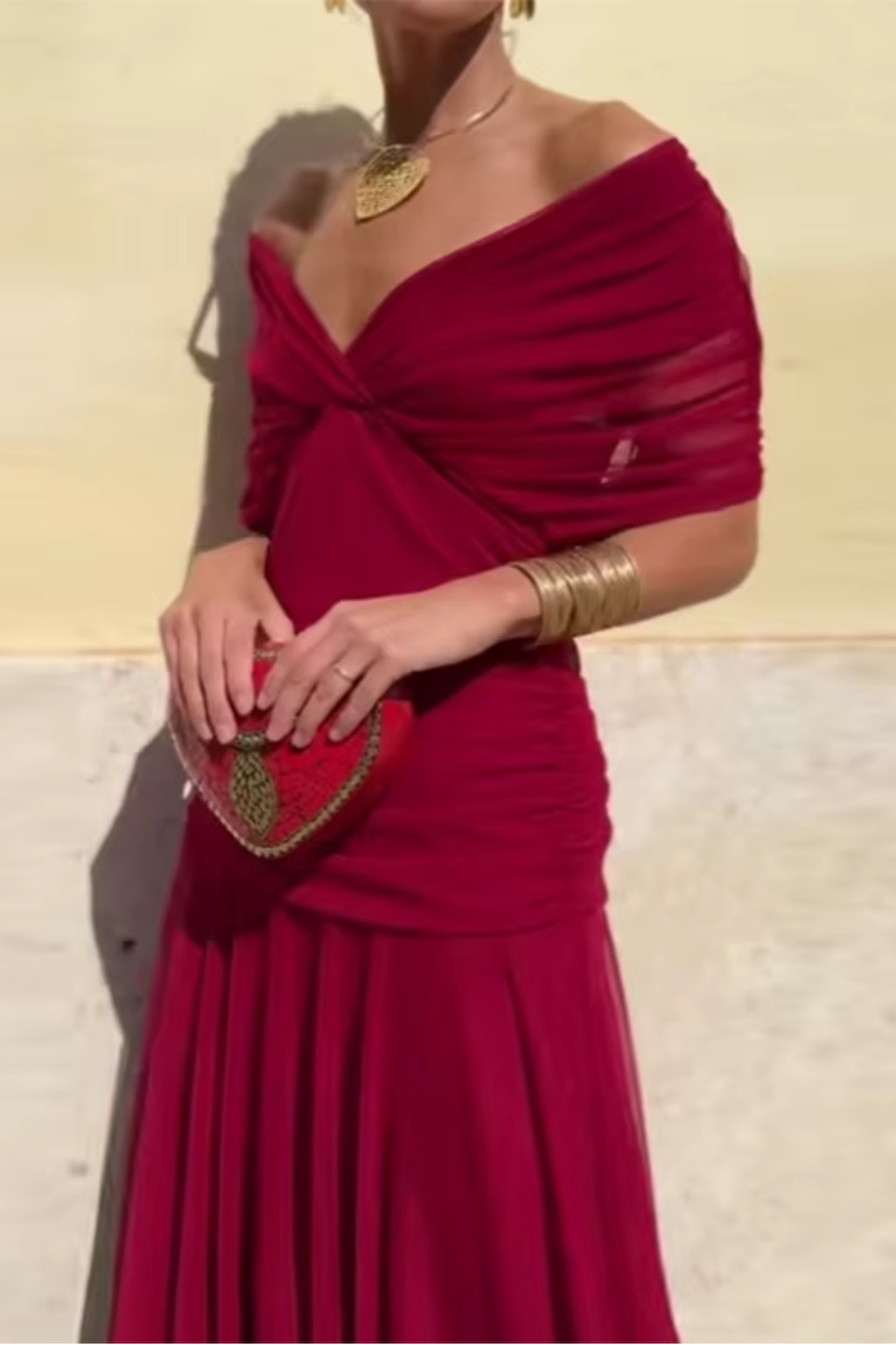 Esmeralda | Vestido largo elegante de fiesta con cuello en V