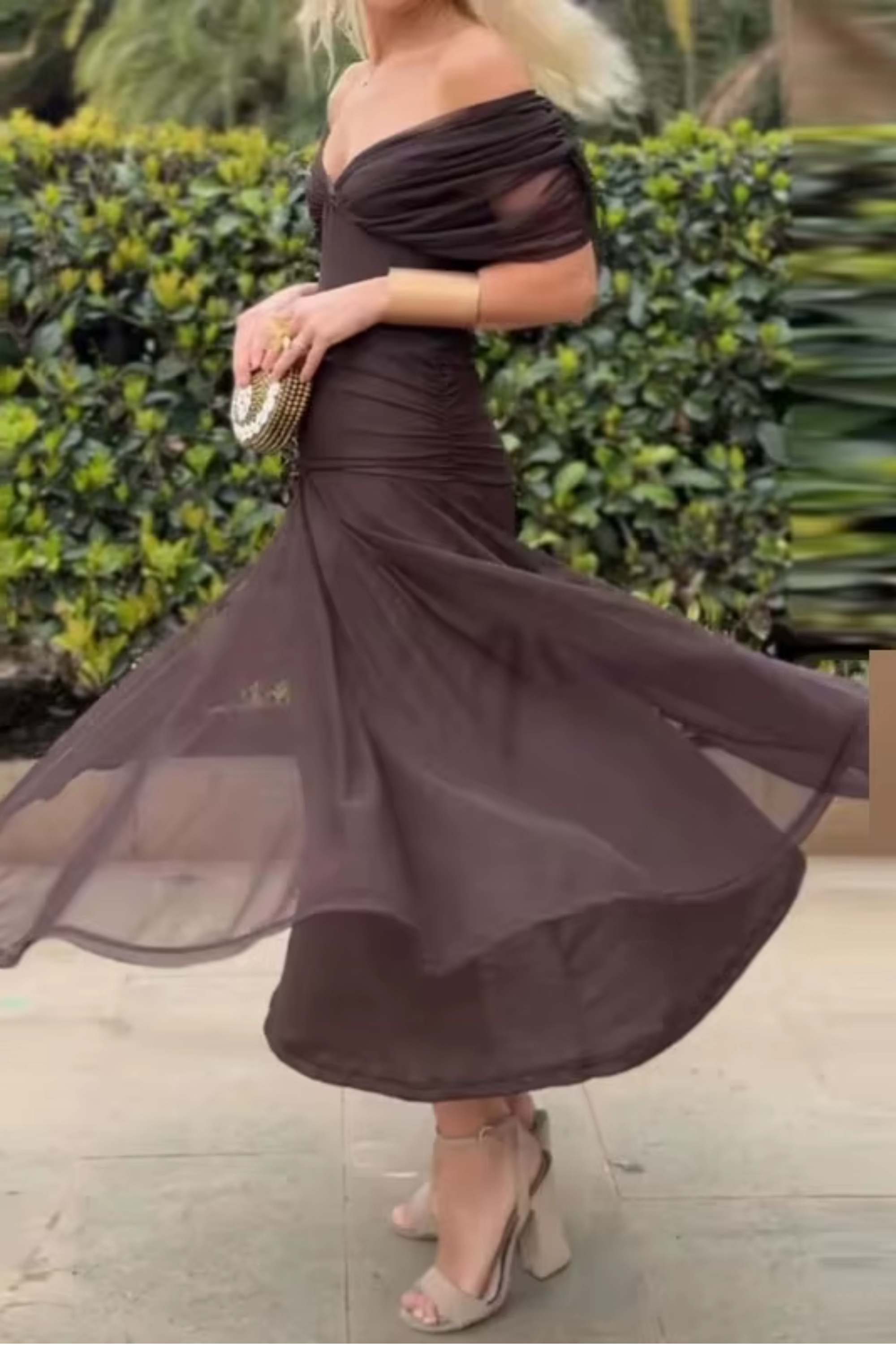 Esmeralda | Vestido largo elegante de fiesta con cuello en V