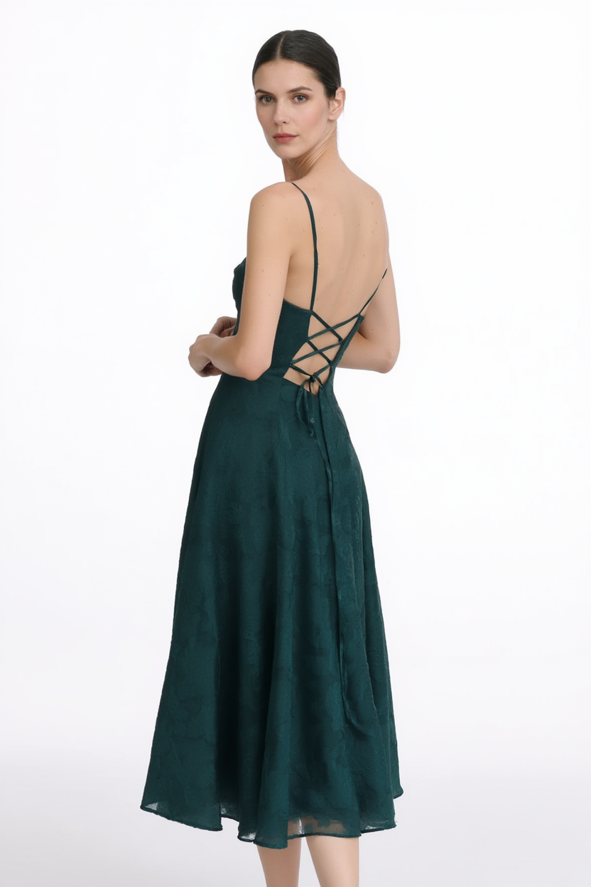 Alba | Vestido Largo Entallado con Diseño Elegante