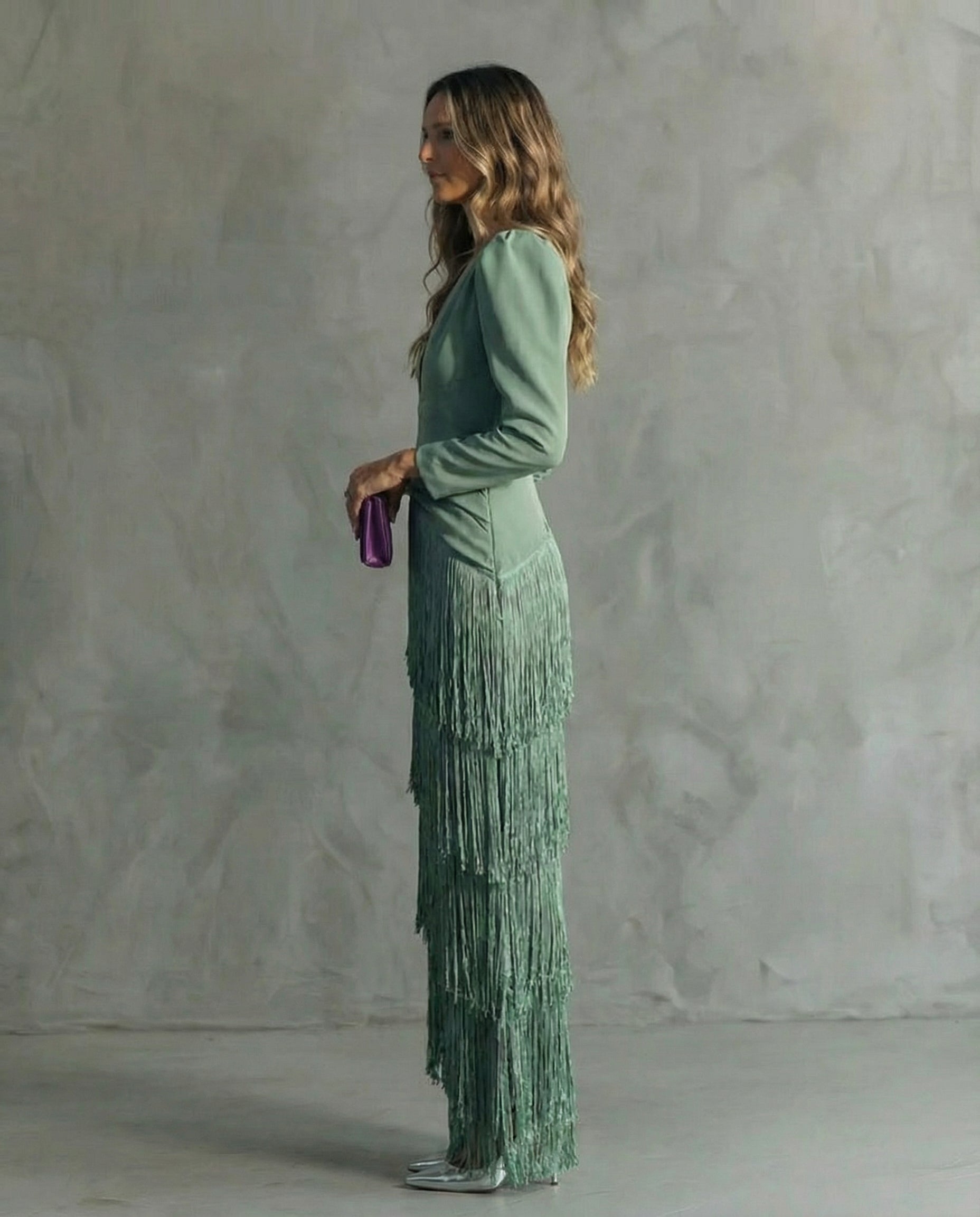 Clara | Vestido elegante con mangas de flecos